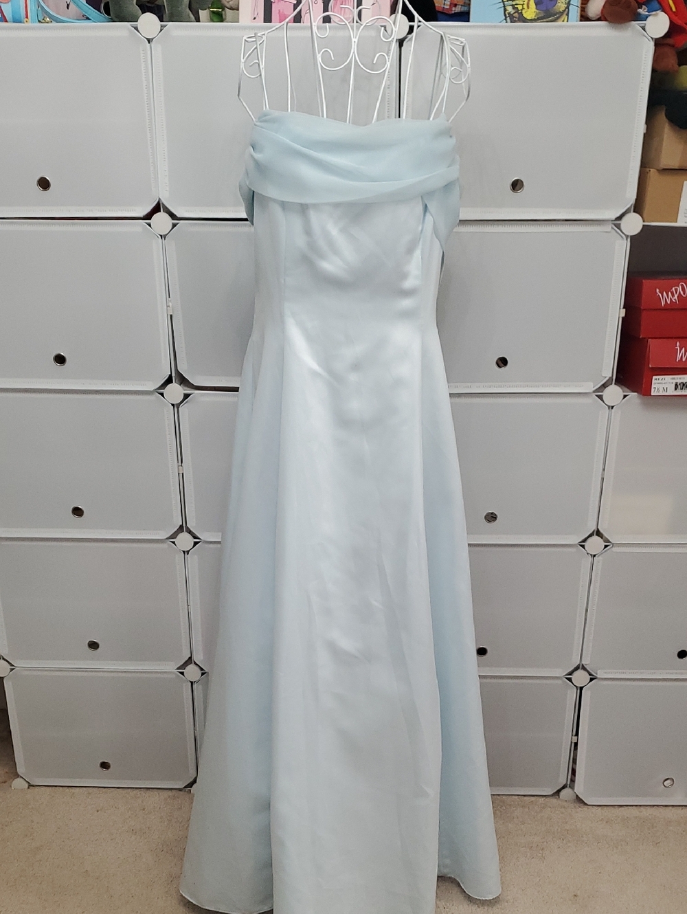 Elegant Light Blue Off-Shoulder Evening Dress